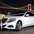 İstanbul'da VIP gelin arabası kiralama hizmeti sunan lüks bir Mercedes